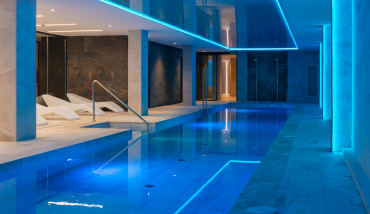 La piscine de l'Azure Hotel en Espagne