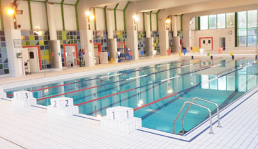 La piscine Champerret à Paris, lieu de l'exposition Reflex 2024