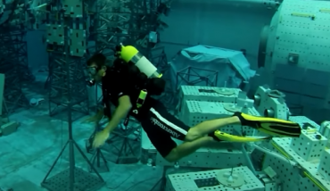 La piscine d'entraînement des astronautes simulant les effets de l'apesanteur