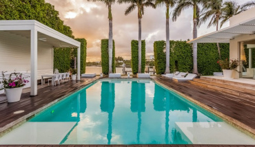 Une piscine a effet miroir a Miami Beach
