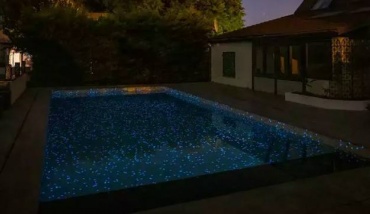 Une piscine phosphorescente signée Piscines de France