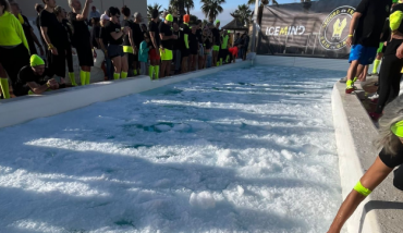 Le record du plus grand nombre de personnes prenant un bain de glace en même temps a été battue