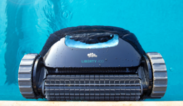 Le Liberty 400, un robot nettoyeur sans fil de piscine signé Maytronics