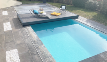 La Stylis Duo, une terrasse mobile qui fait aussi office de couverture piscine