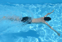 Les solutions de domotique et les accessoires pour avoir une eau de piscine claire