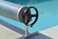 Une protection pour piscine à bulles alvéolaires