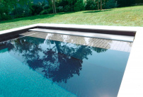La couverture de piscine, équipement populaire de piscine