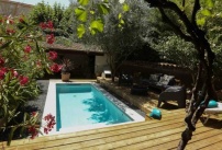 Une petite piscine pour jardin de ville signée Aquilus