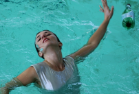 Singing in the pool, l'opéra qui se déroule dans une piscine