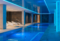 La piscine de l'Azure Hotel en Espagne