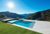 Des promotions sur les abris et volets de piscines et les pergolas bioclimatiques avec Abrisud